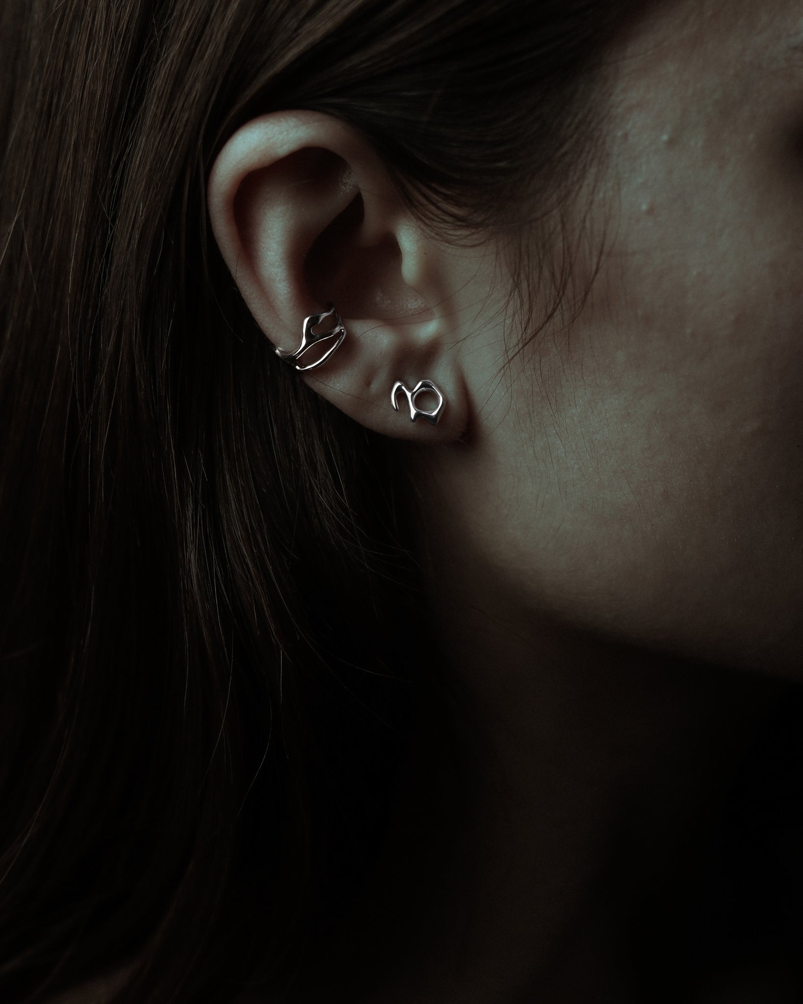 avyakta ear set