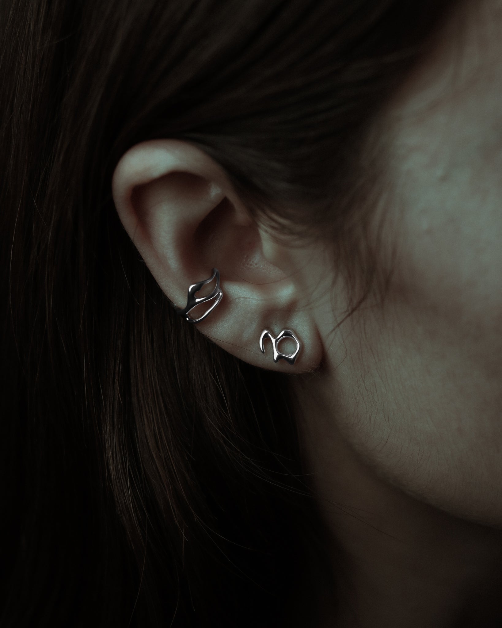 avyakta ear set