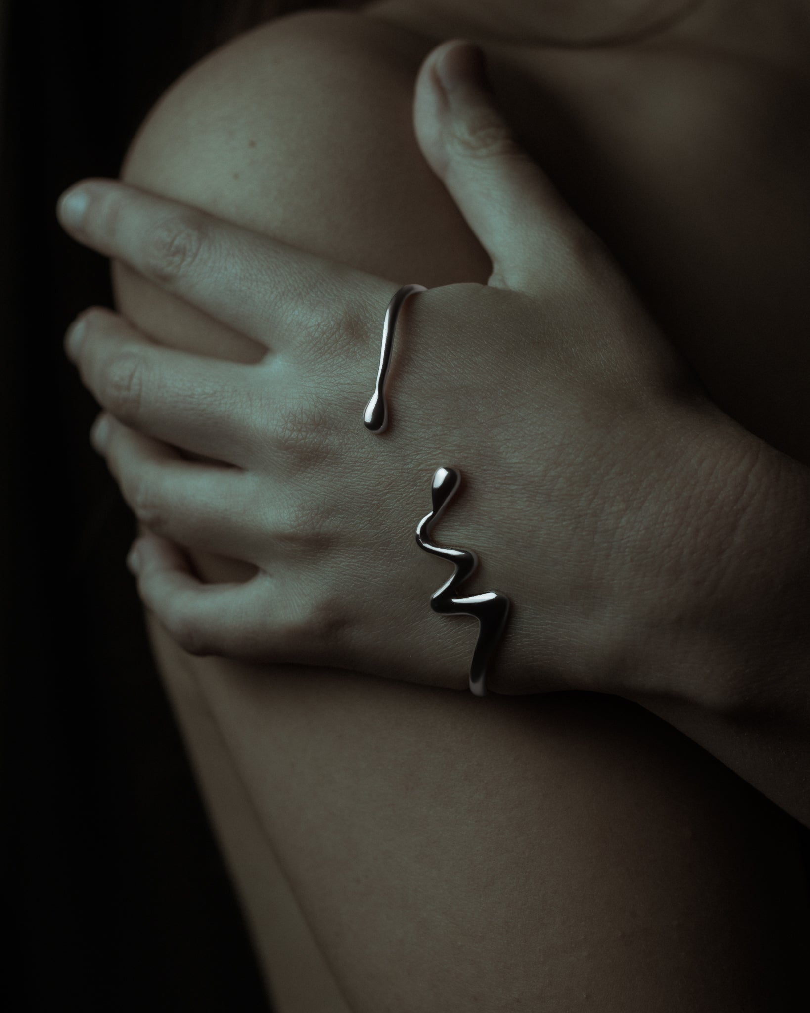 hydrus palm cuff