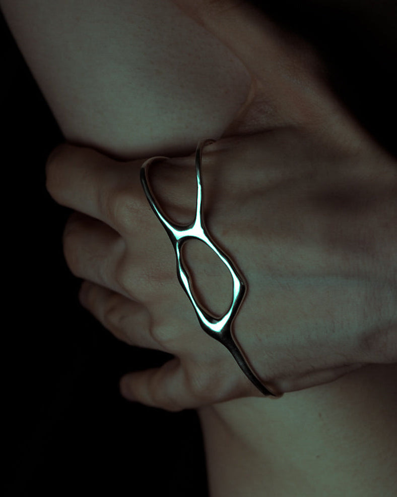 vestige palm cuff
